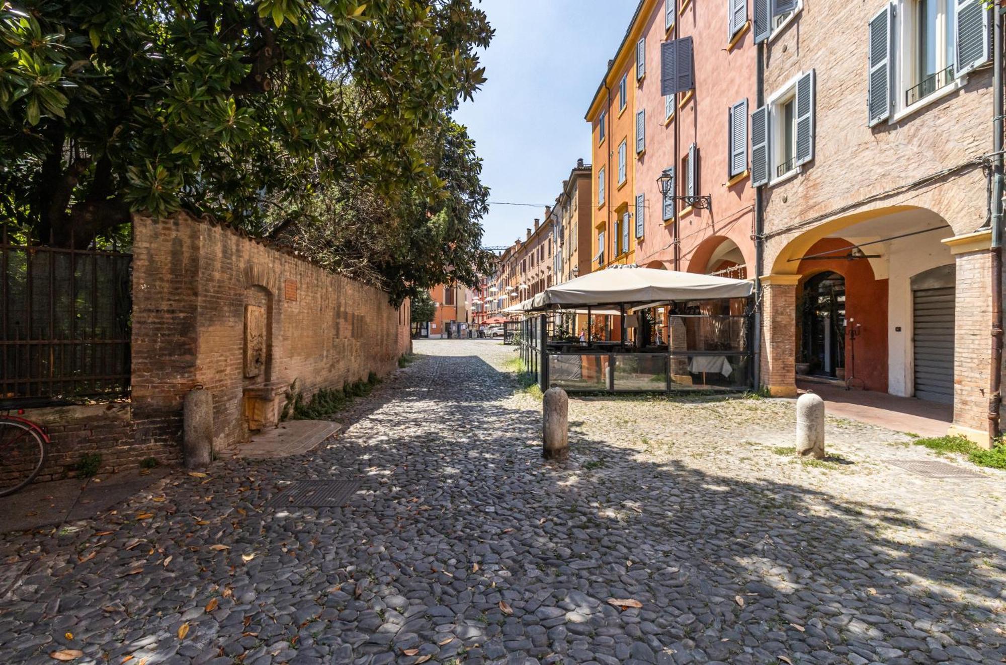 Suite Modena Al Centro - Affitti Brevi Italia Екстериор снимка