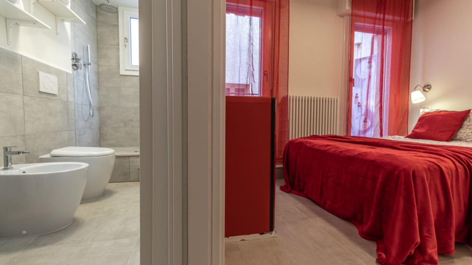 Suite Modena Al Centro - Affitti Brevi Italia Екстериор снимка